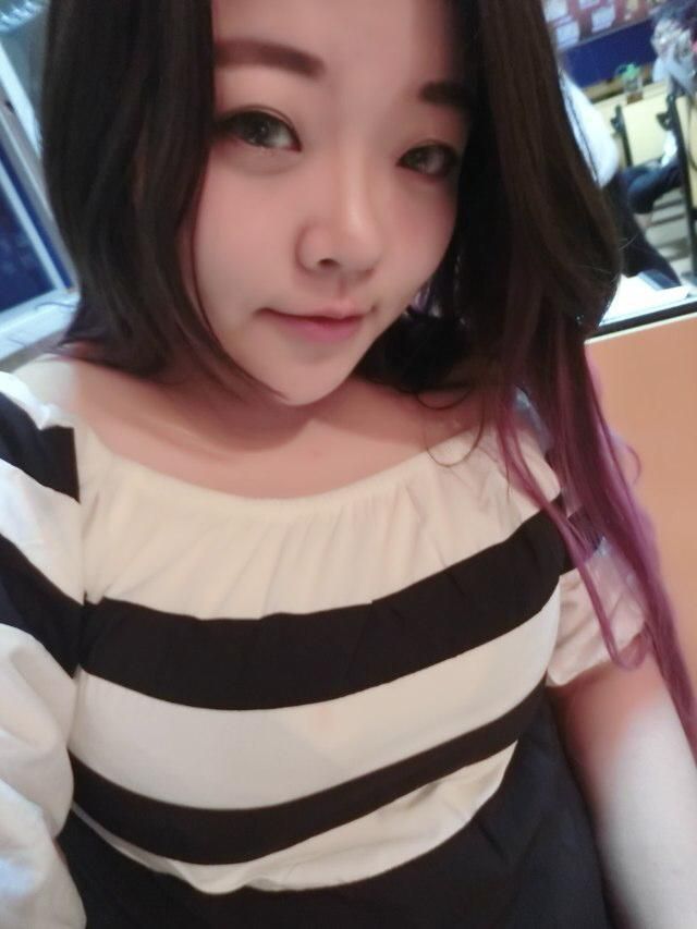 yumi优美个人动态 - yumi优美直播间 - 美女视频聊天交友-六间房秀场