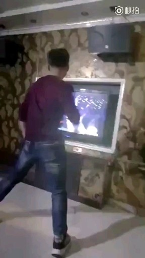 玩出蹦迪的感觉😂