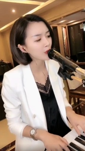 @蓝万