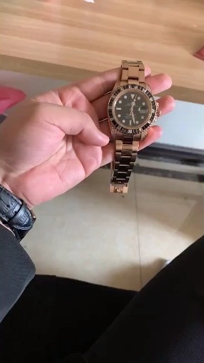 一看就是假货