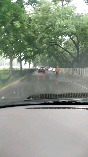 今天下雨☔️只能室内打羽毛球