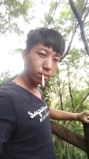 广东东站，70门卫