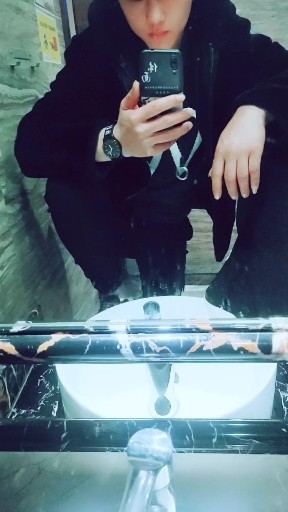 全场消费由赵公子买单。