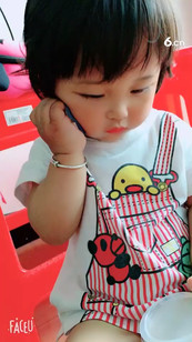 好好化个妆我们要出国旅游了啊！