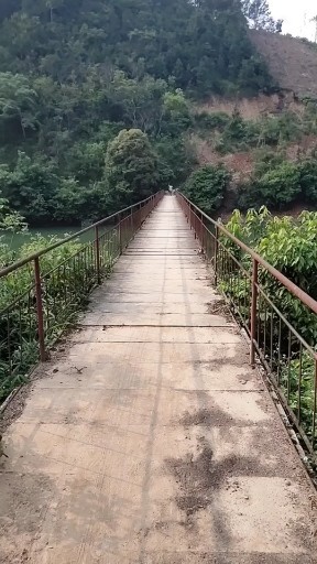 边境小桥