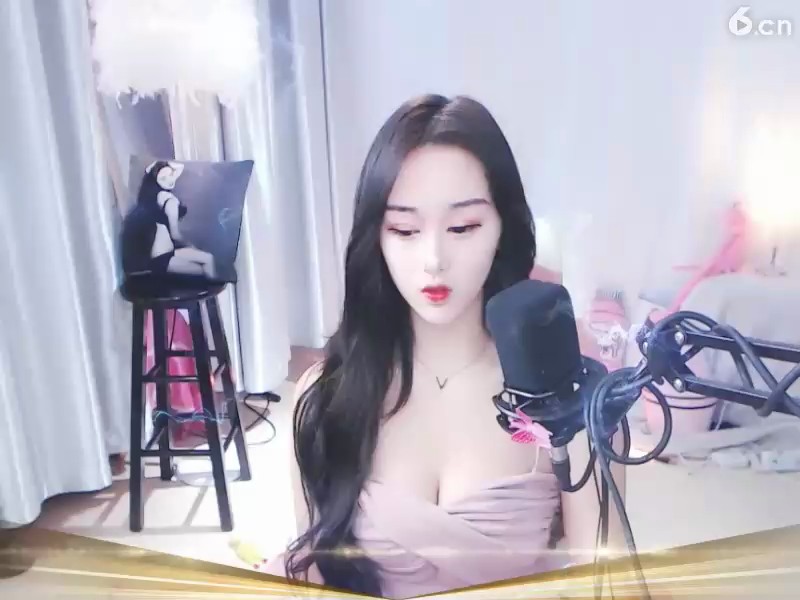 ，