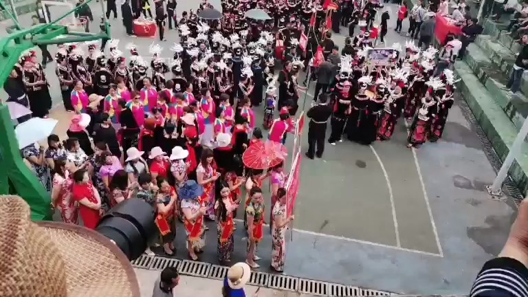 苗族十三年一次的古藏节