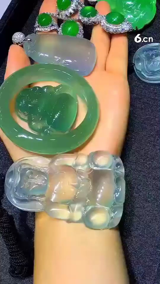 漂亮的像假的一样……