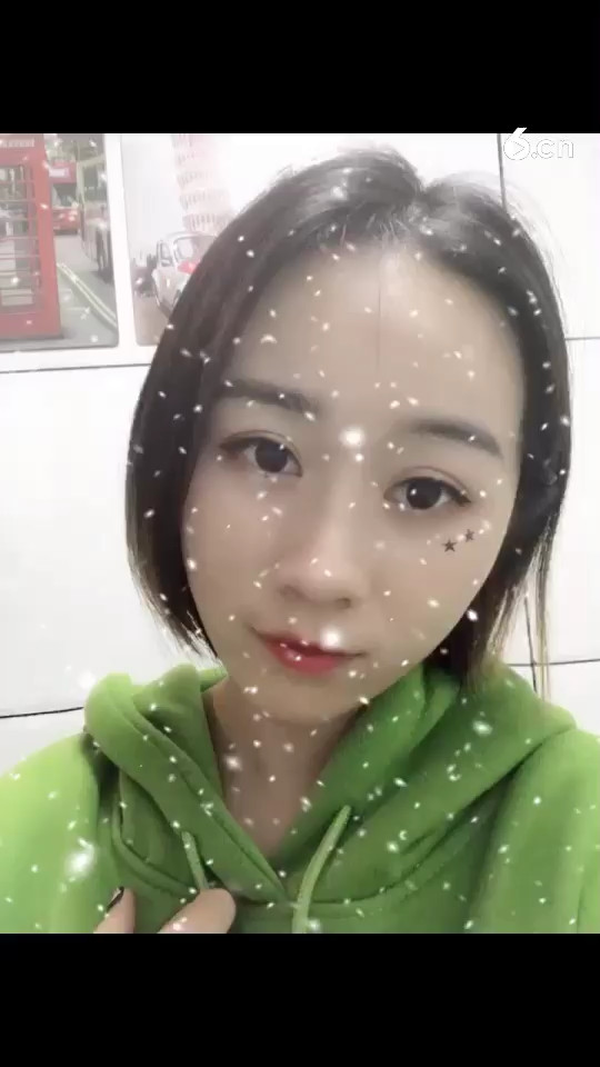 一年没洗头 只为你下一场雪🙃