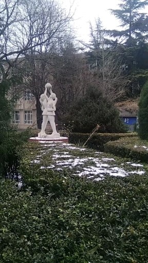 来学校看看《北京又开始下雪》