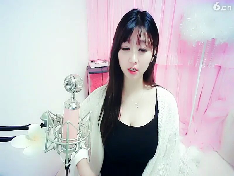 女主
