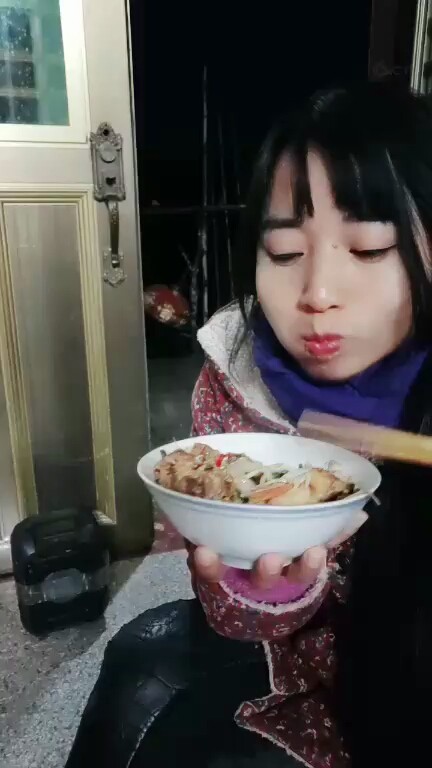 😂