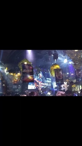 这么多人也不预约下😒😒😒