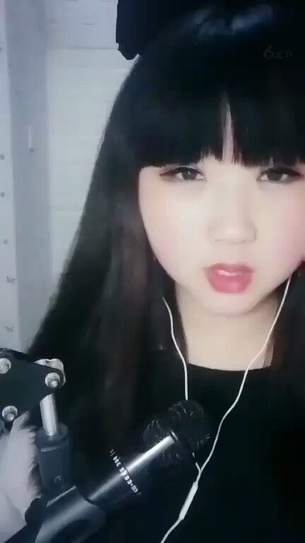 好萌的妹子