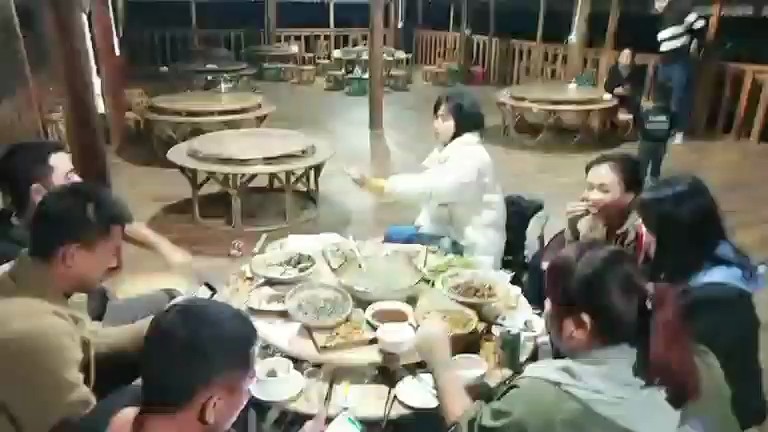西双夜市
