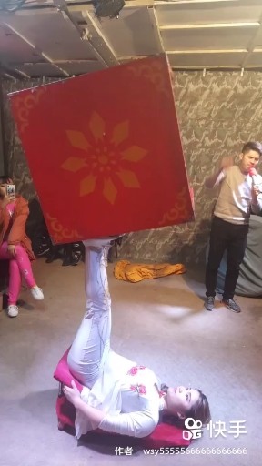 刀捅吴思宇