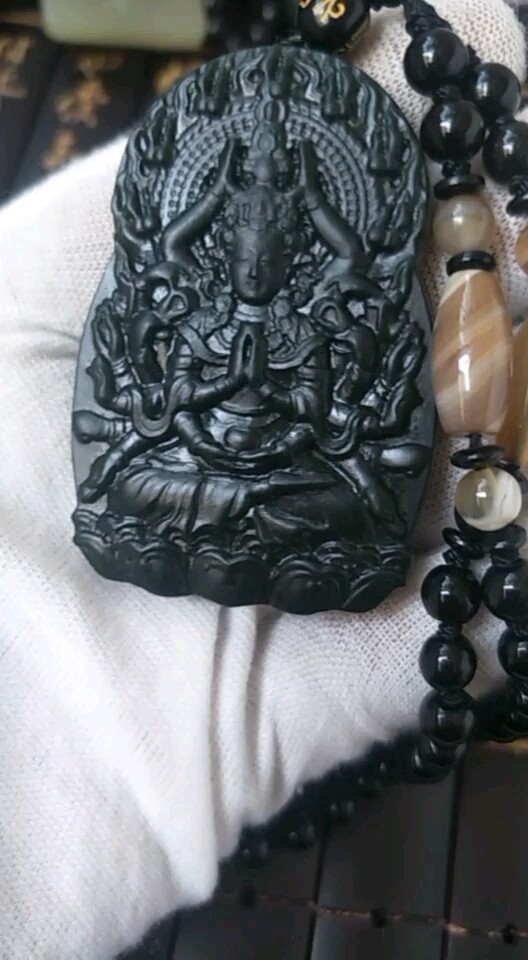 和田玉青玉千手观音双面