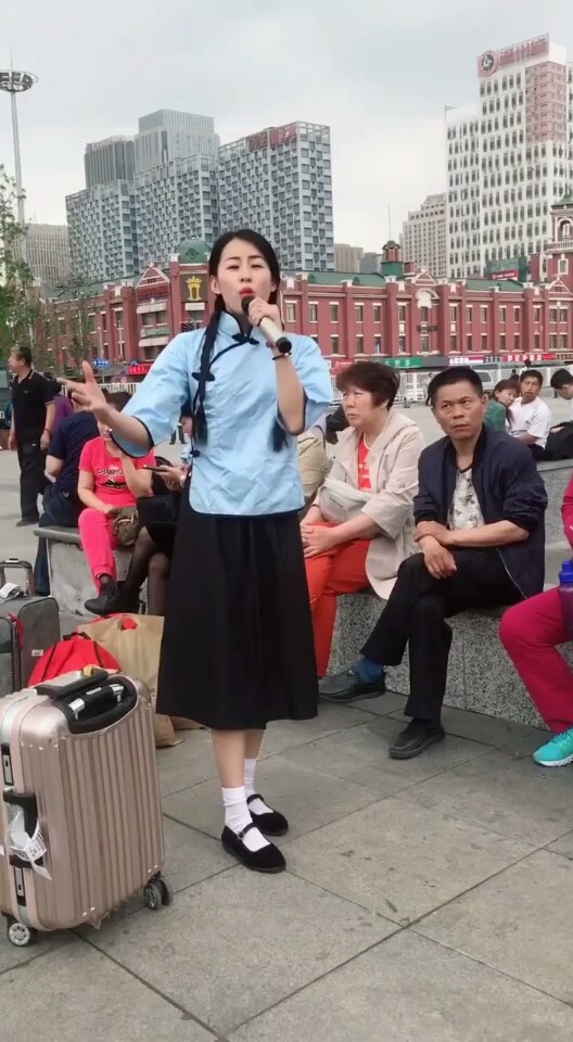 尴尬了
