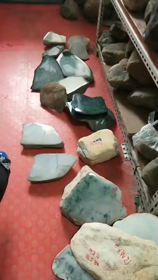 刚到的手镯明料