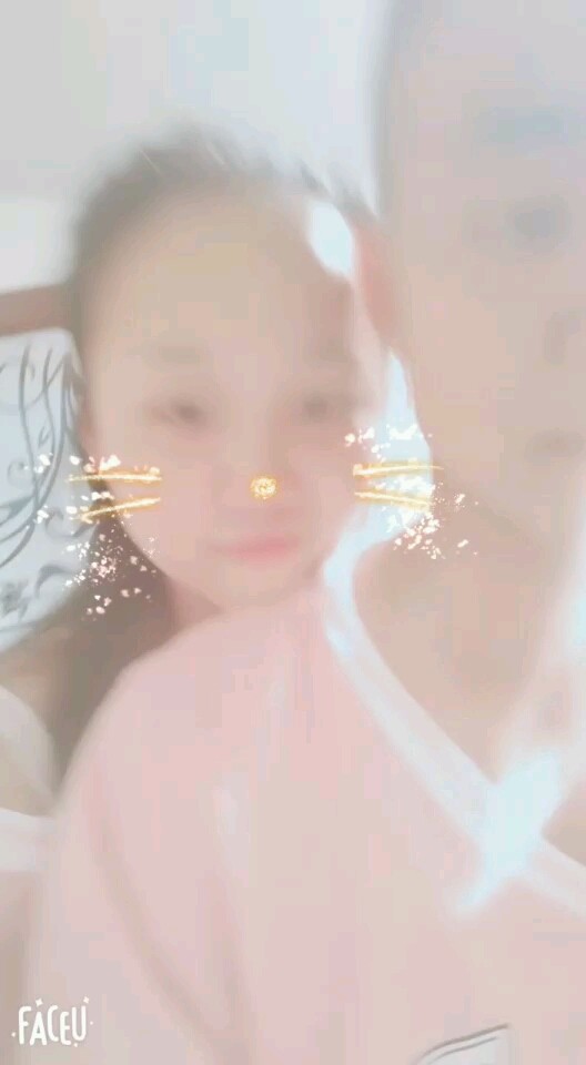 嘻嘻，看着吴先生帮我洗衣服😁