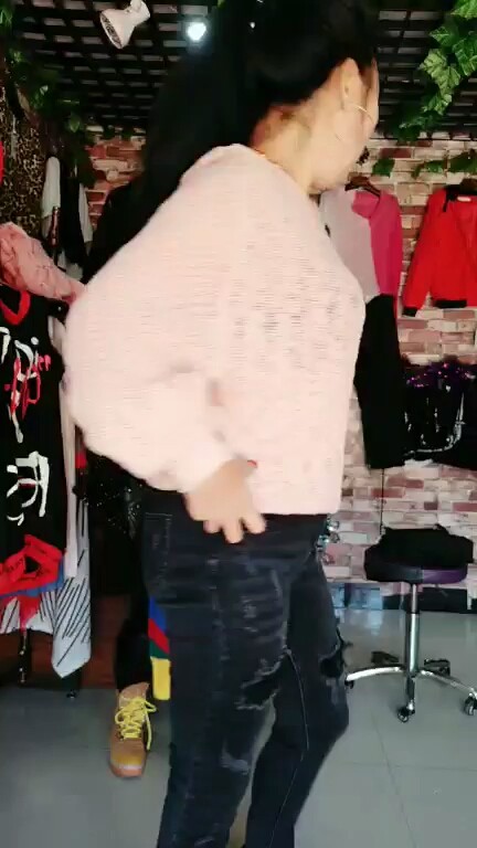 美女早上好