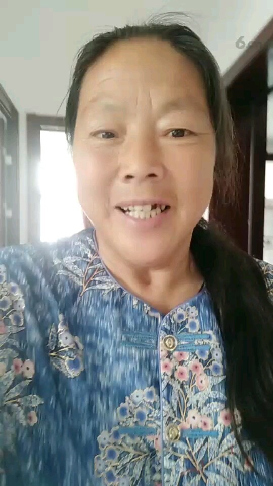 喝一壶老酒这首歌好听。