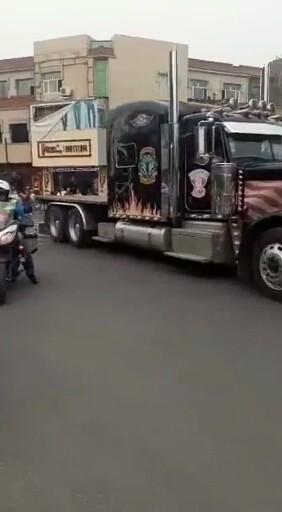 山西尽土豪