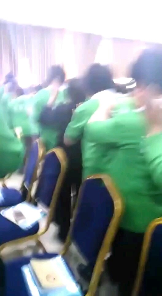 金健康第32届课堂上的拍臂拍头