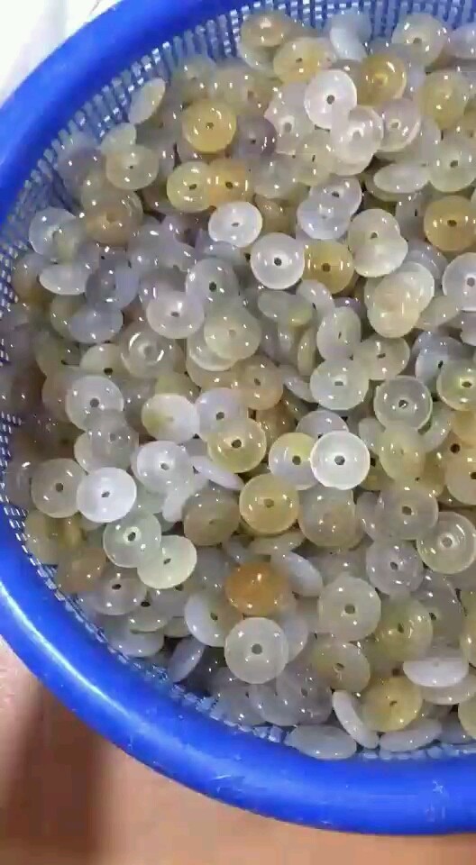 精品海洋玉髓平安扣，批量走