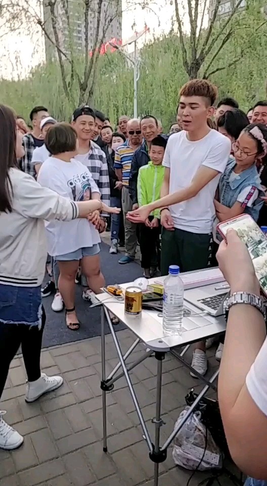 偶遇泰岩