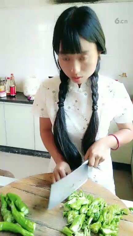 美美哒村里的小芳好美😂😂