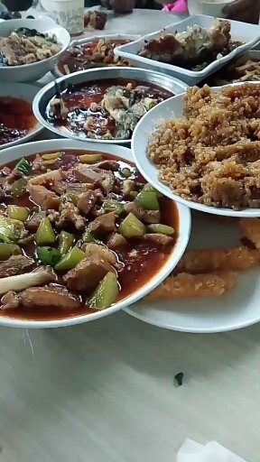 祝所有人中秋节快乐！