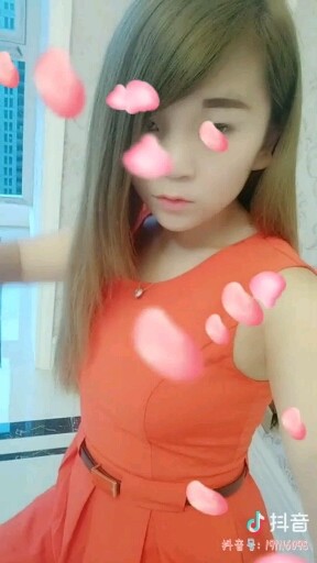 这么长的头发剪了。