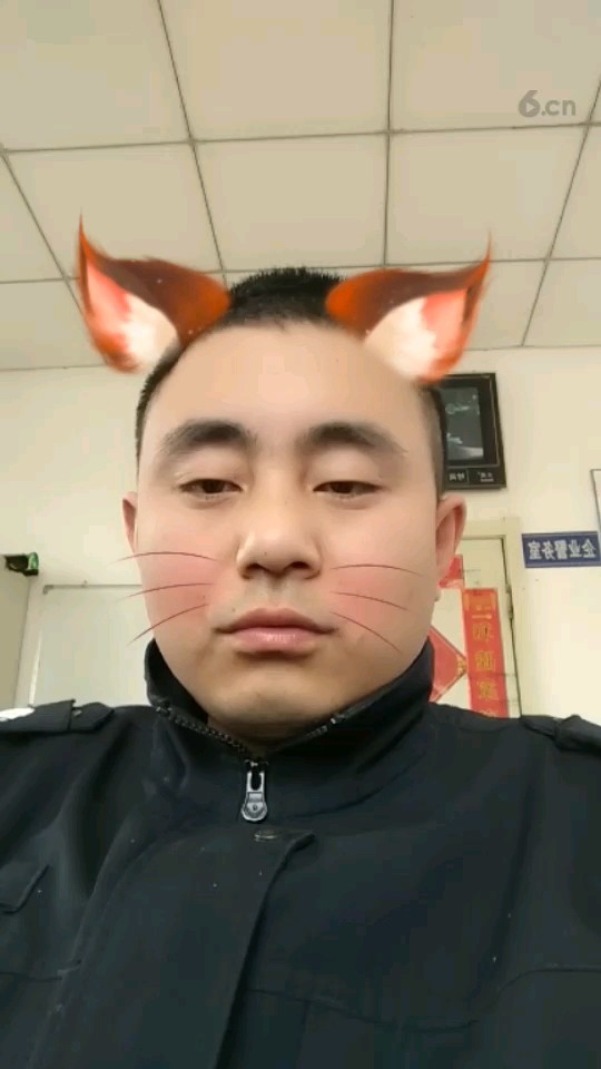 成功是有能力，且又能坚持。