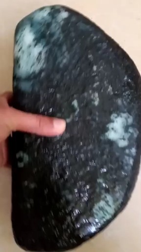 缅甸水沫玉原石一块喜欢的来