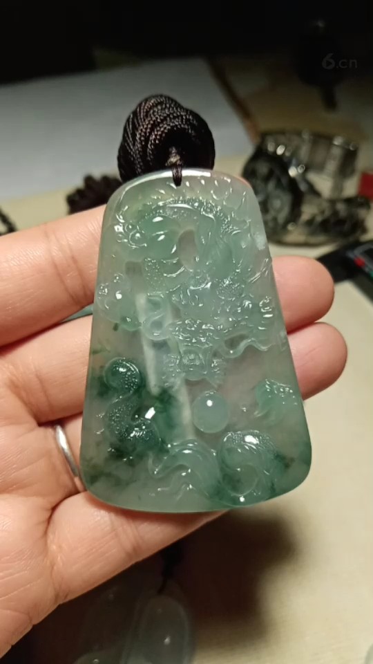 气势如虹的大龙牌，对庄的朋友来