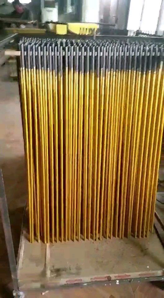 黄金鲫鱼竿150两支