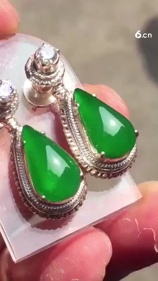 翡翠珠宝。耳环。喜欢的主页微