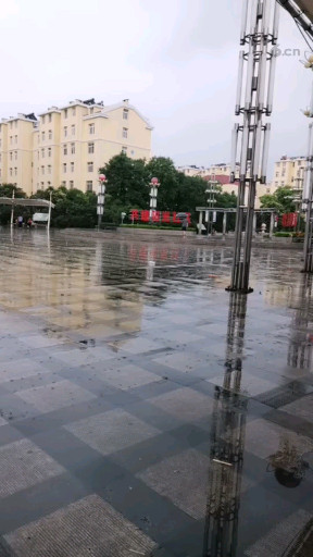 下雨了