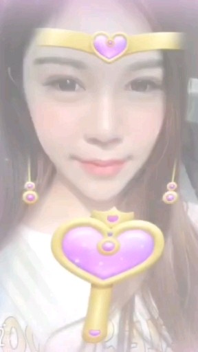 美女~ mua😘