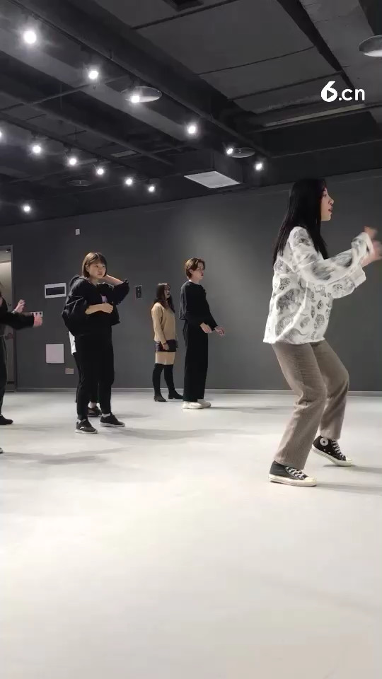 本来是发现一个小仙女，结果……