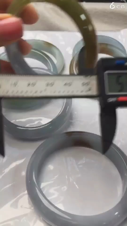 缅甸翡翠手镯