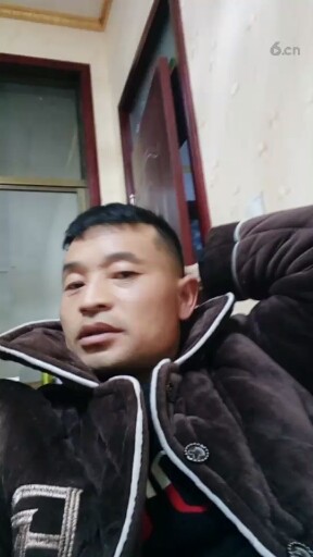 出来聊聊天儿，说说话。快乐一天