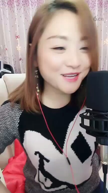 这个主播说她饿了