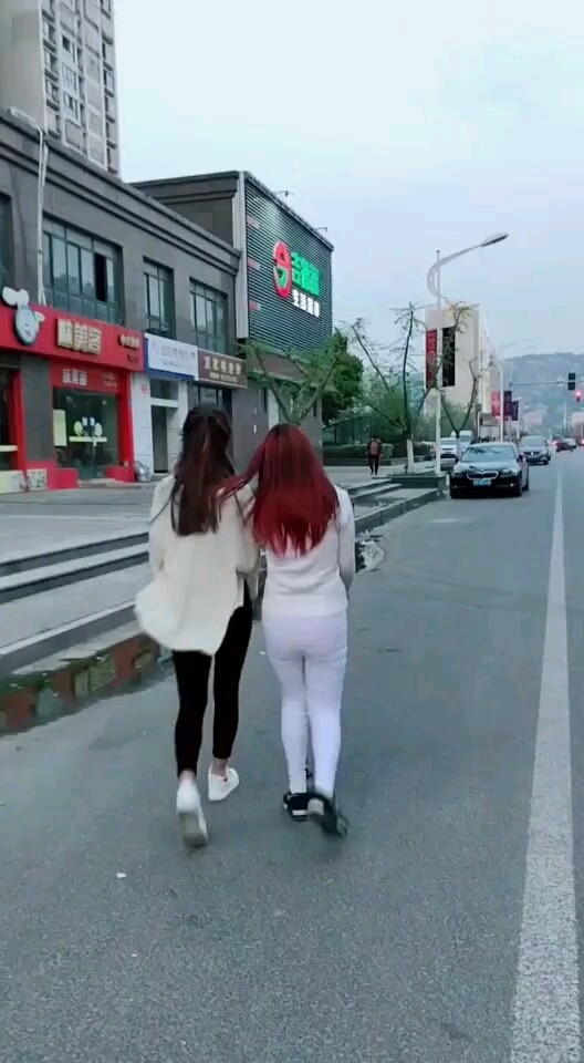 美女