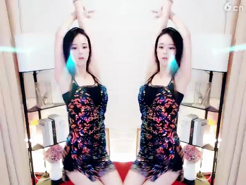 835