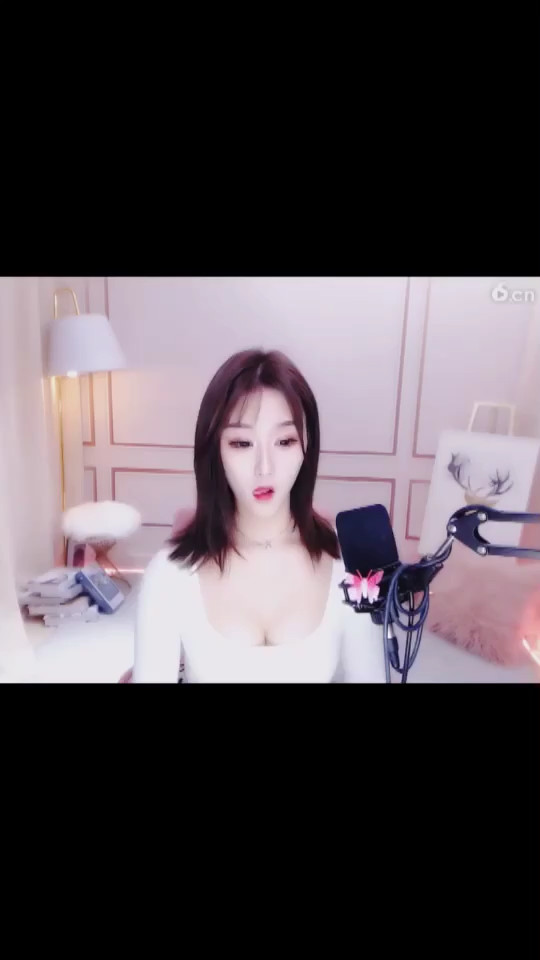小姐姐好漂亮
