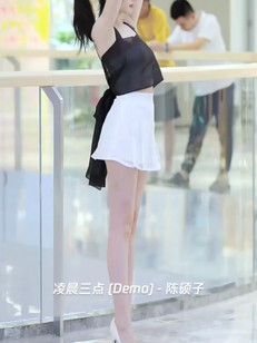 小姐姐树立了下一代女神的形象