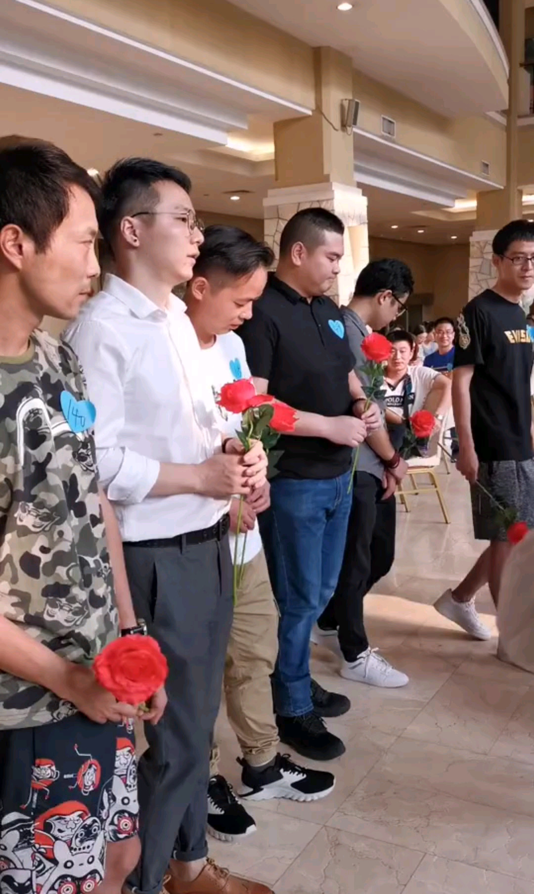 95年的气质小姐姐第一次去相亲