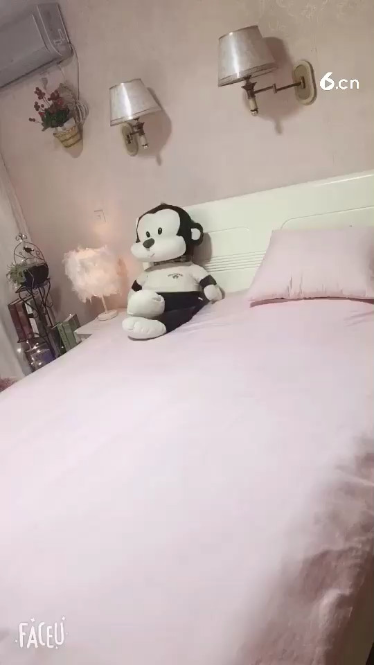 整洁的直播🙂每根电线都不能乱